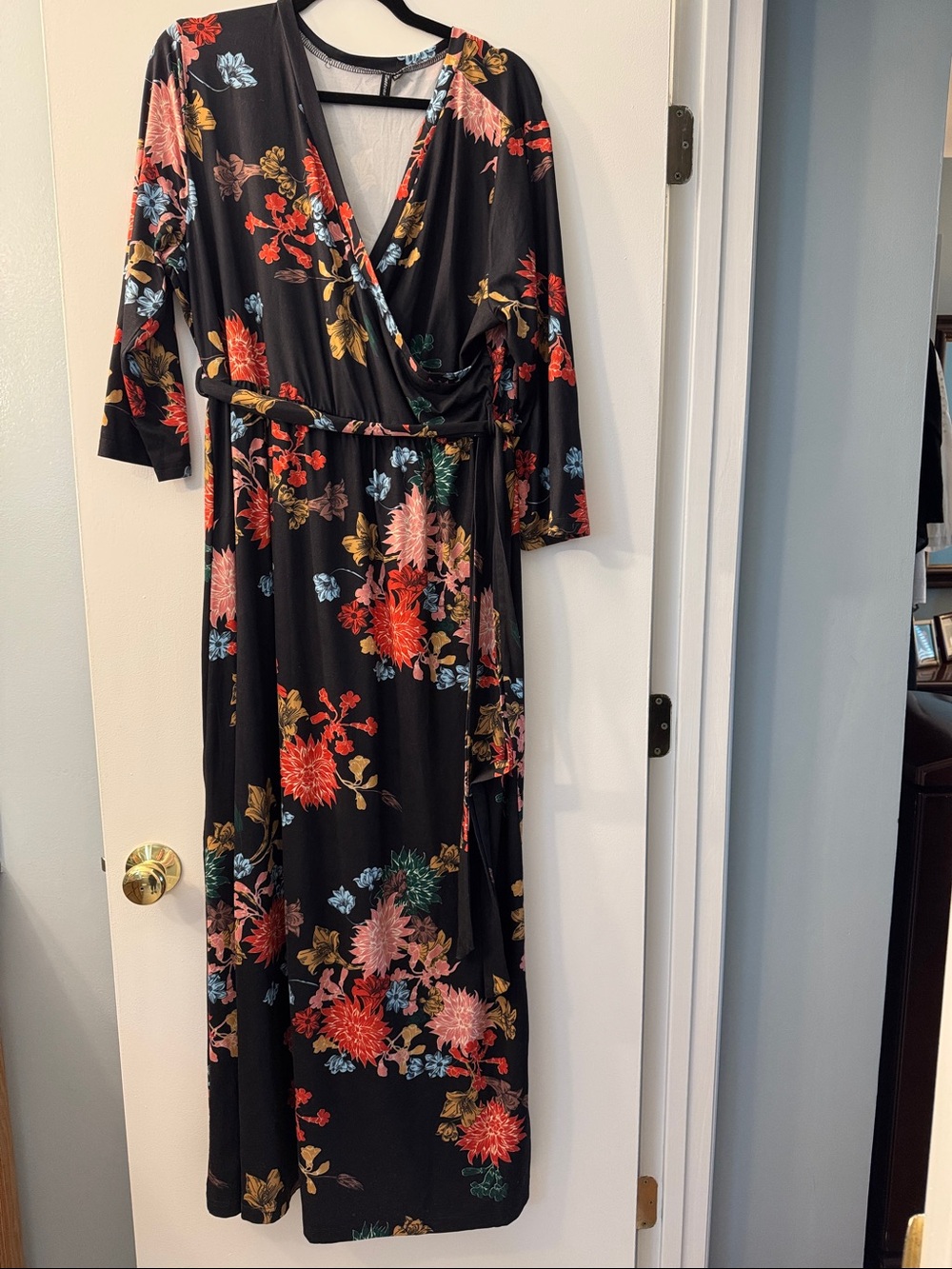 Zattcas Black Floral Surplice Maxi Dress with tie belt , XXL